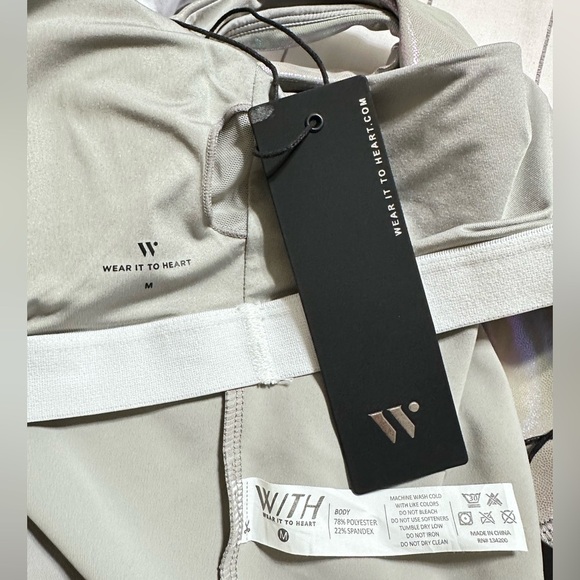 Wear It To Heart Kristen Cropped Racer Back Tank With Builtin Bra Sz M Limestone - Picture 2 of 4